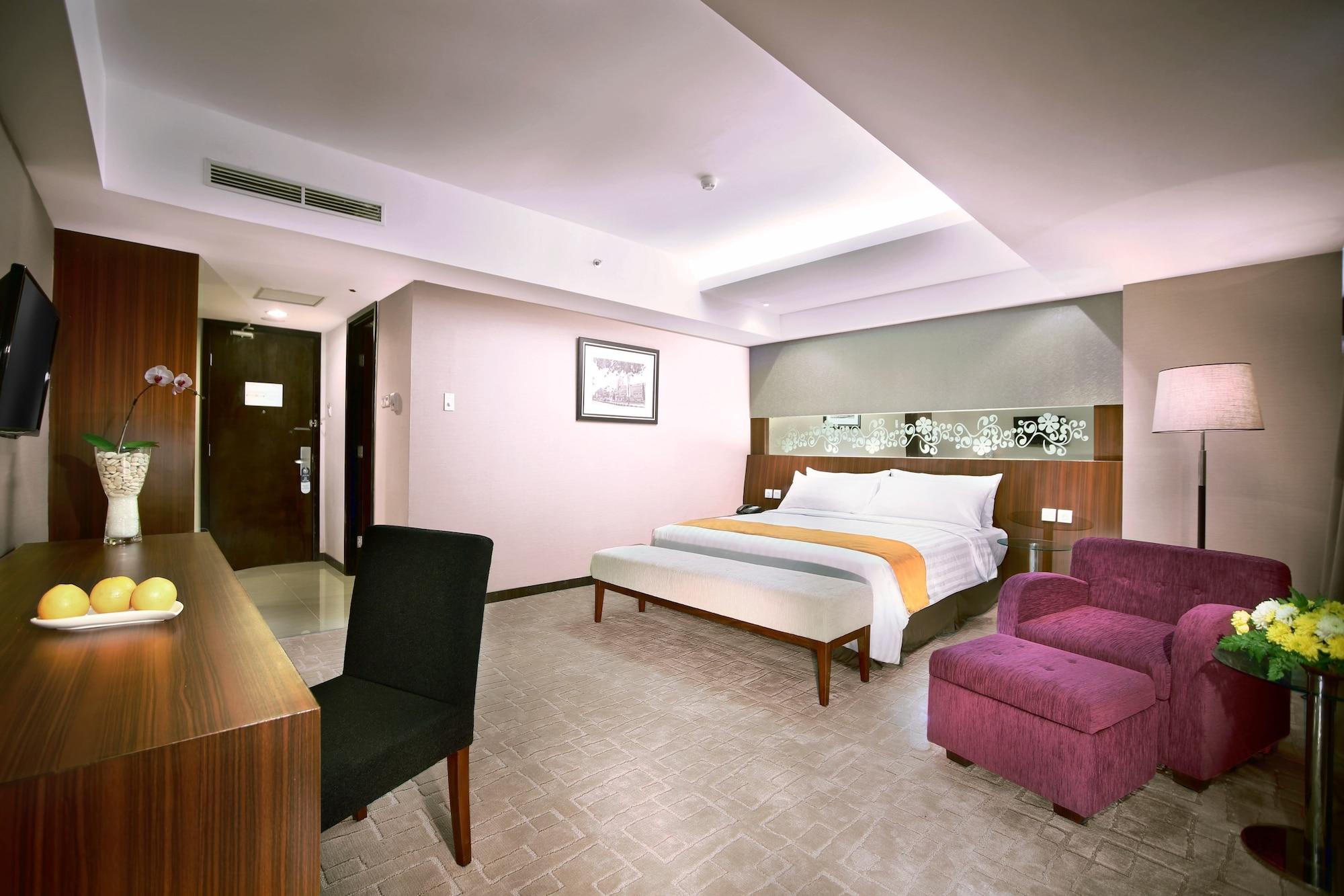 Aston Madiun Hotel & Conference Center Exterior photo