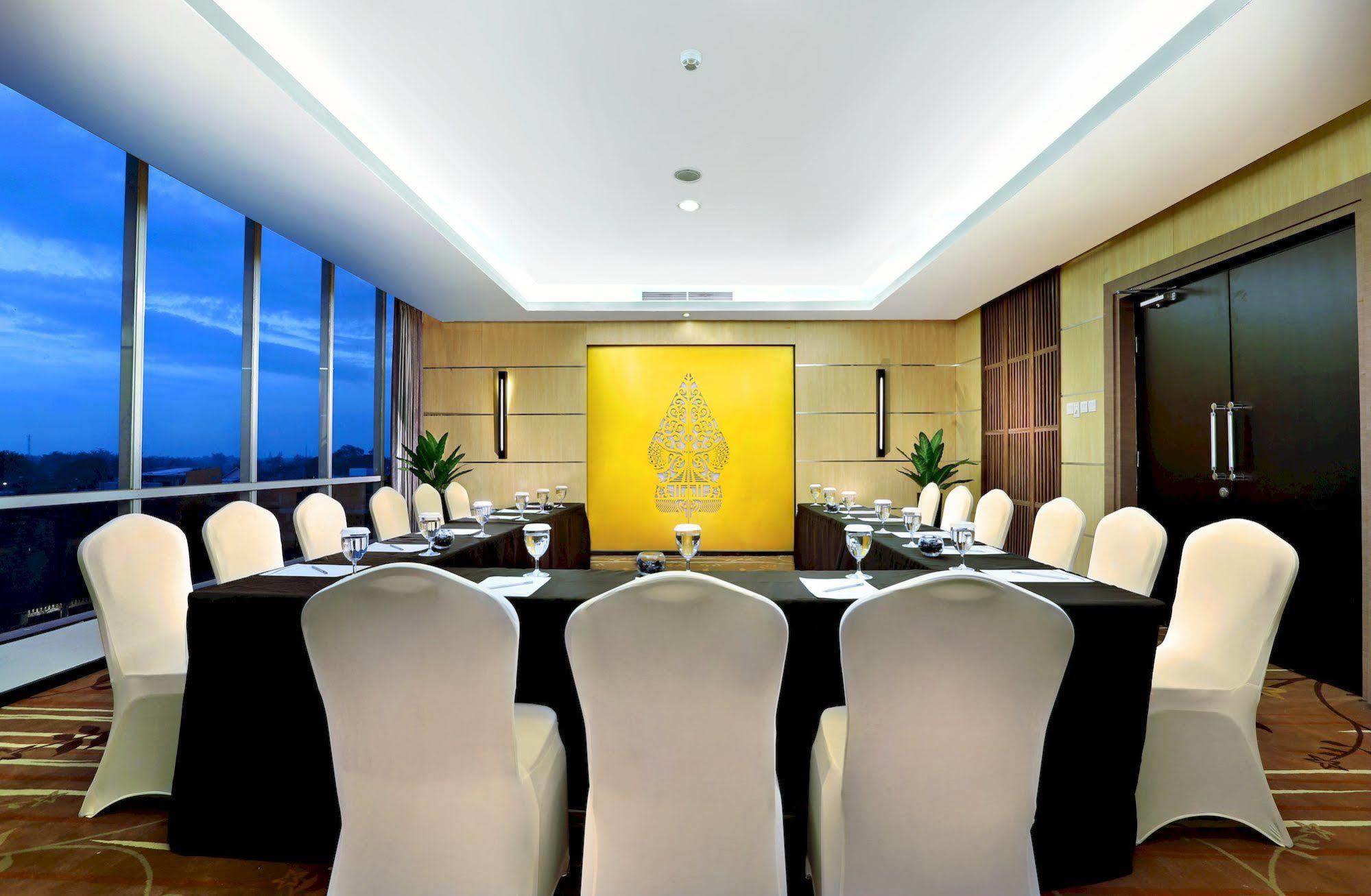 Aston Madiun Hotel & Conference Center Exterior photo