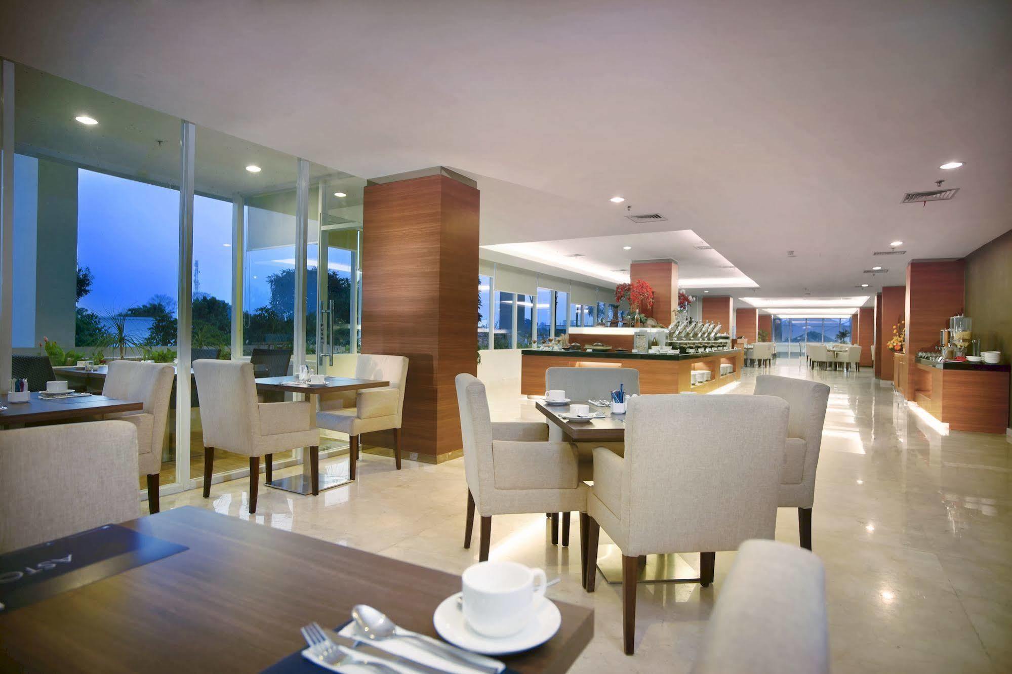 Aston Madiun Hotel & Conference Center Exterior photo